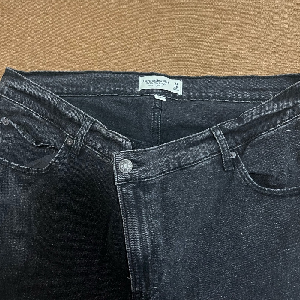 Curve Love Ultra Rise 90s Slim Straight Jean